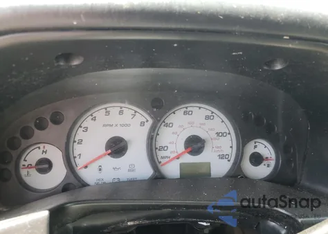 2004 Ford Escape Limited z USA, uszkodzony, nr VIN 1FMCU94184KB05982